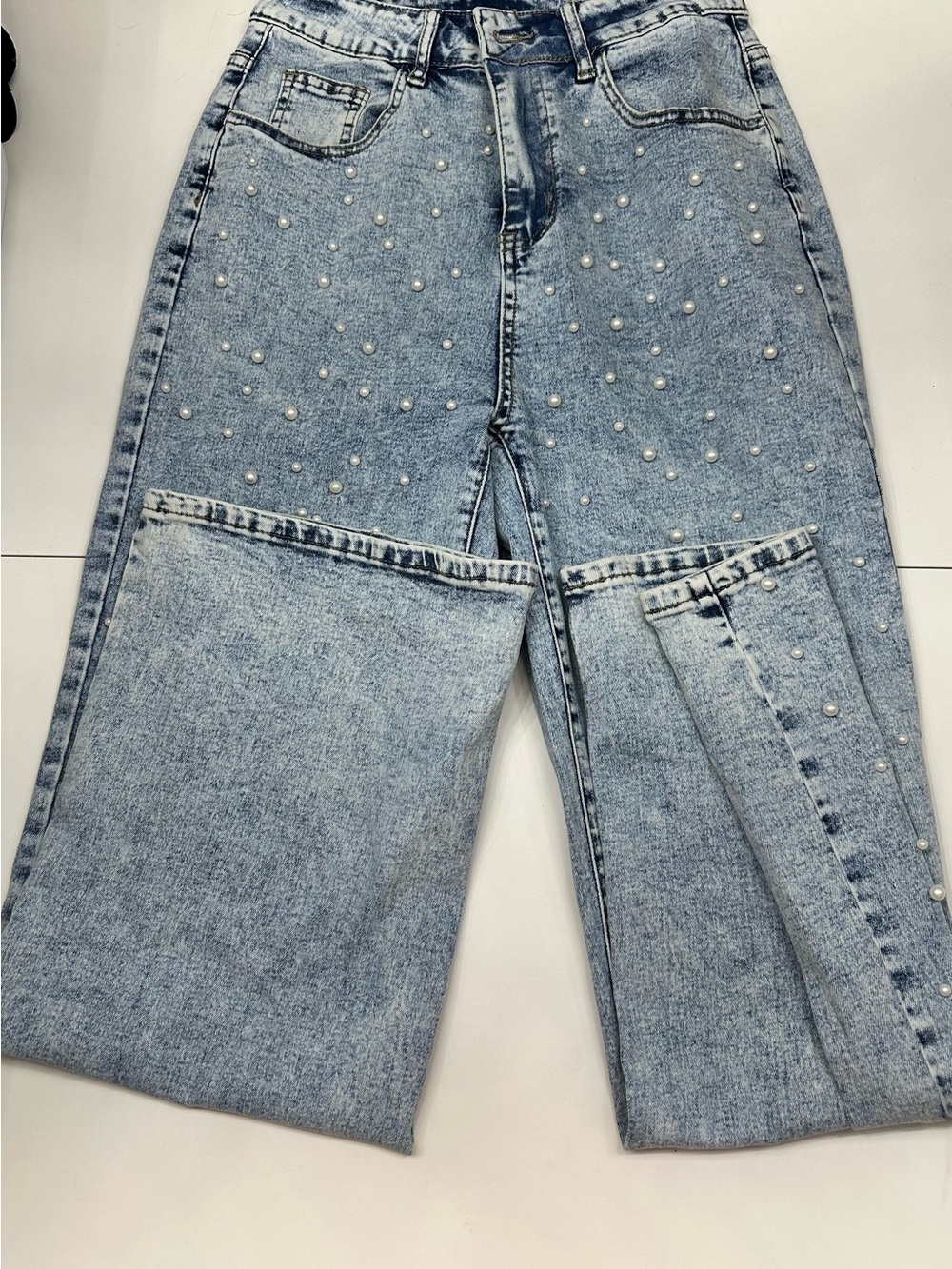 Pearl-Embellished Light Wash Wide Leg Jeans - Women